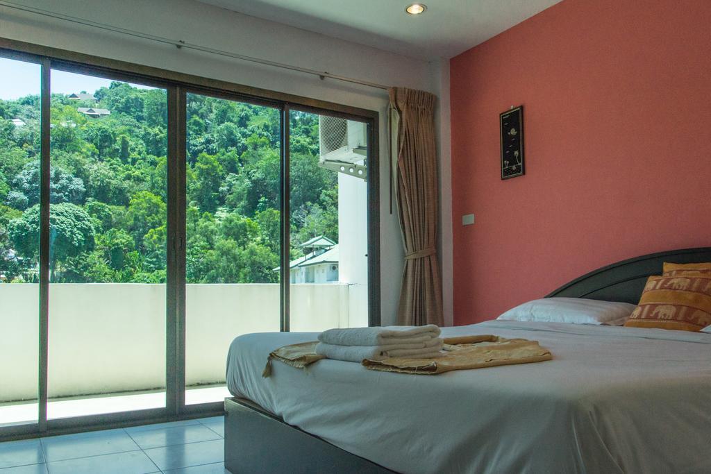 Patong Bay Guesthouse Екстериор снимка