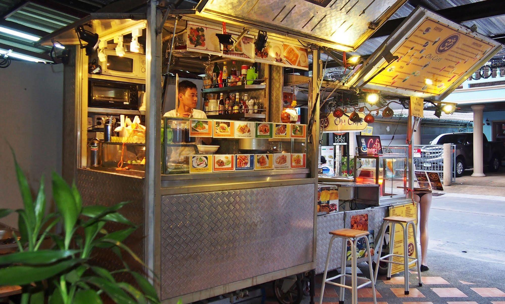 Patong Bay Guesthouse Екстериор снимка